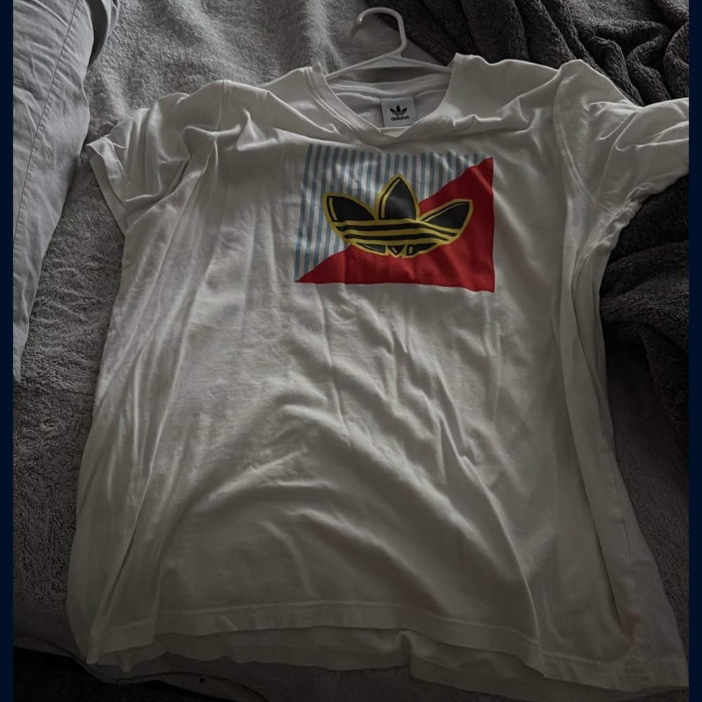 Adidas Classic White Tee with Iconic Logo